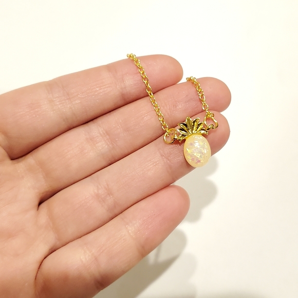 New Tiny Gold Opal-like Pineapple Necklace - Picture 10 of 11